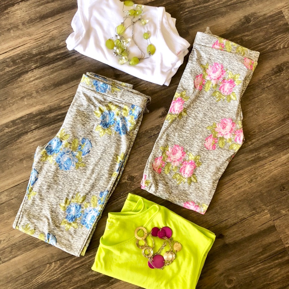 4 Piece Bundle-2 pair leggings, 2 Tops size Medium
